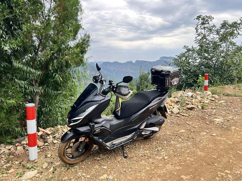 五羊本田 PCX