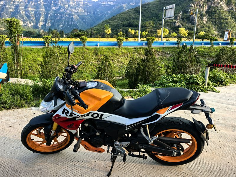 五羊本田 CB190R 暴锋眼