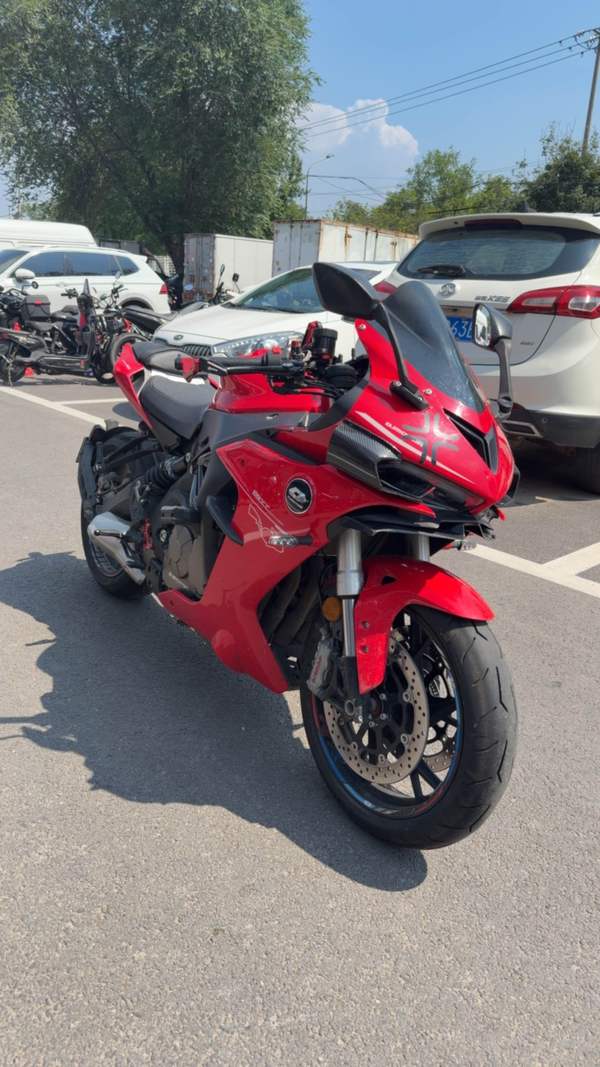 QJMOTOR 赛600