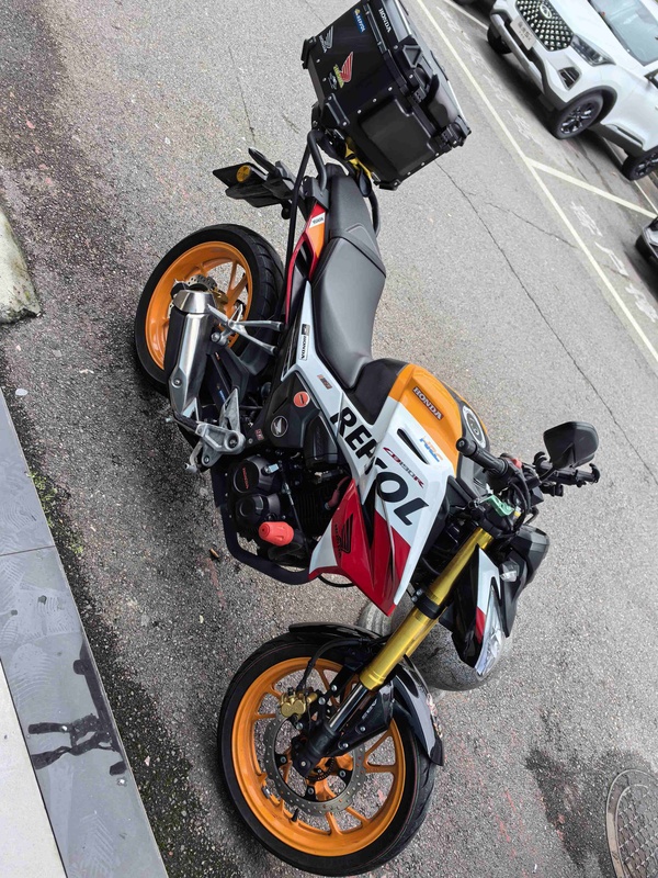 五羊本田 CB190R 暴锋眼
