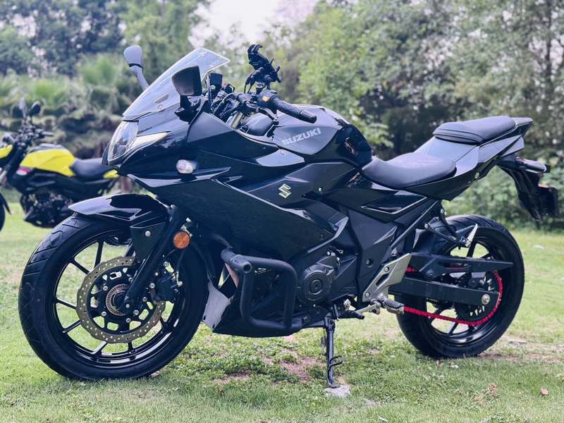 豪爵铃木 GSX250R