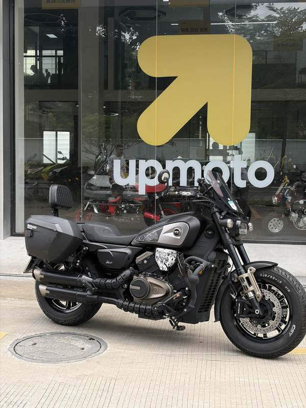 QJMOTOR 闪600