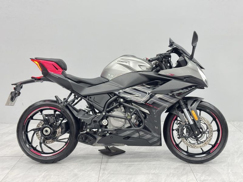 春风 250SR