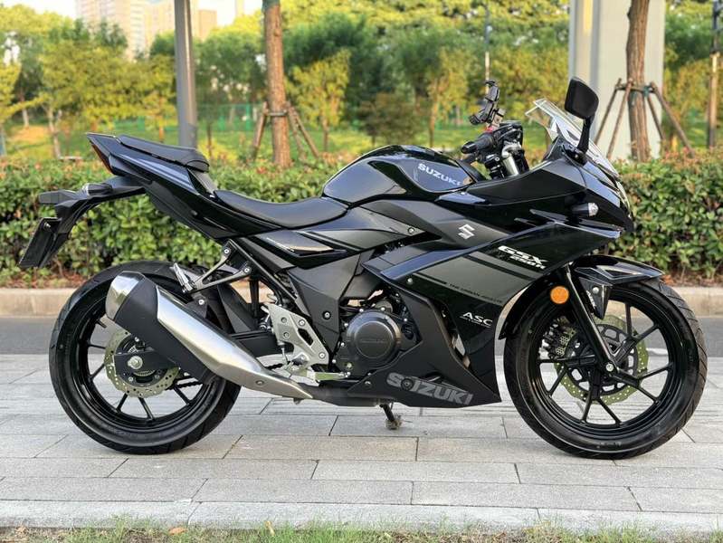 豪爵铃木 GSX250R