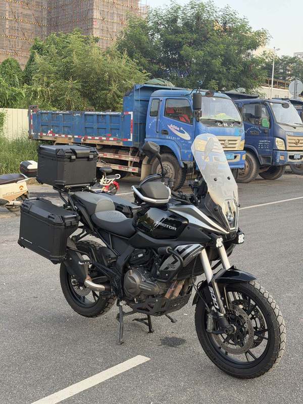 QJMOTOR 骁550