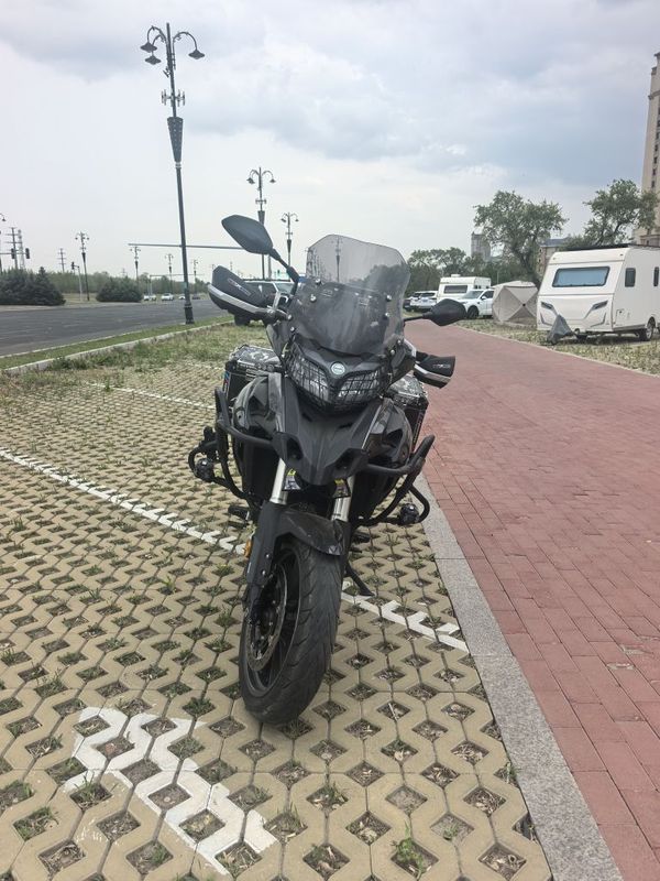 贝纳利 金鹏 TRK502