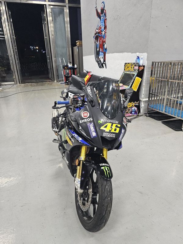 雅马哈 YZF-R3