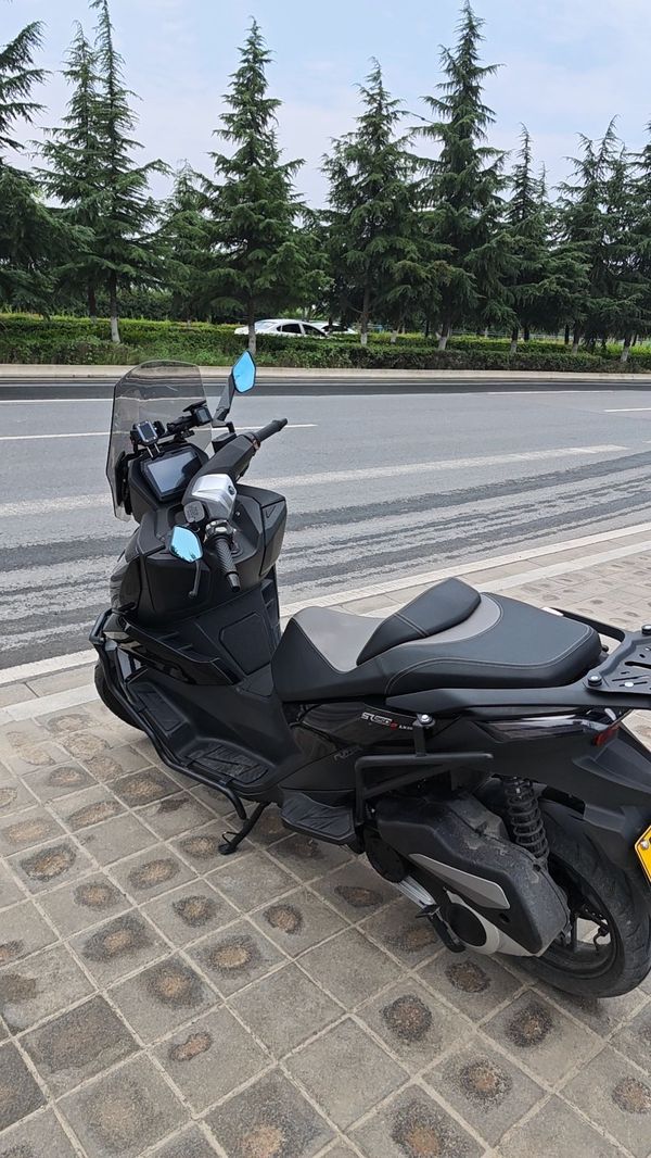 无极 SR250GT
