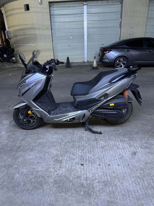 QJMOTOR 鸿250