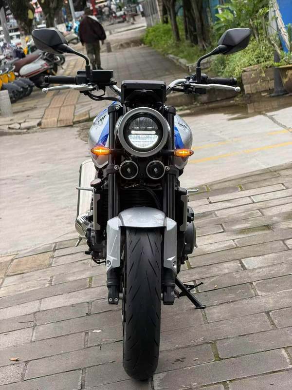 本田 CB500 Super Four