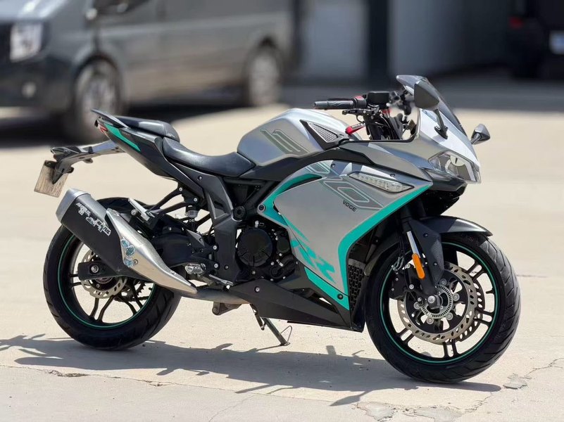 无极 300RR