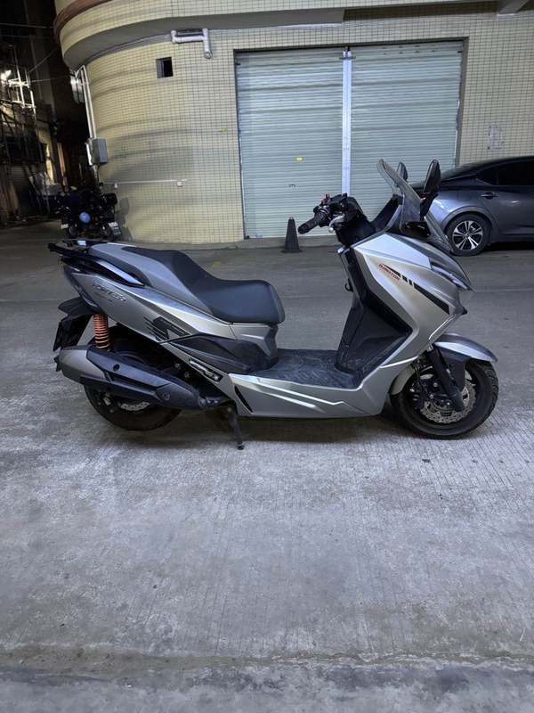 QJMOTOR 鸿250