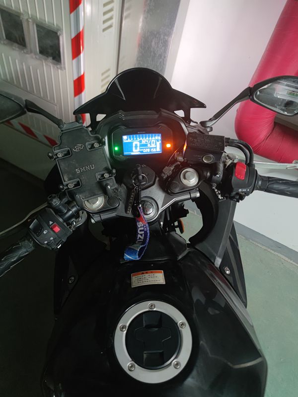 豪爵铃木 GSX250R