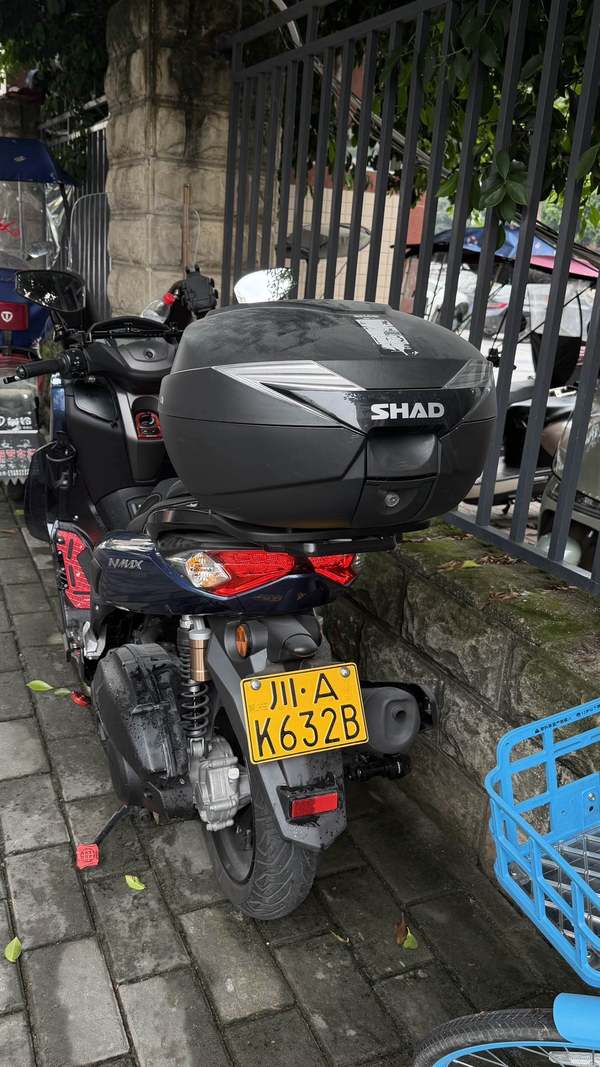 雅马哈 NMAX