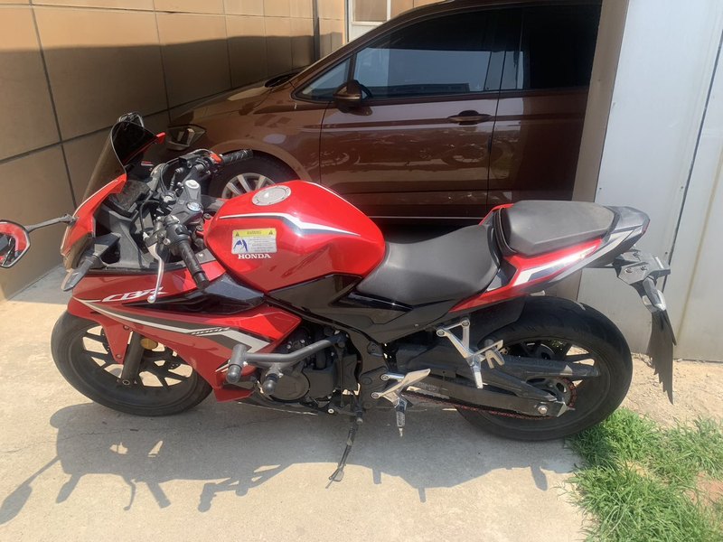 本田WING CBR400R
