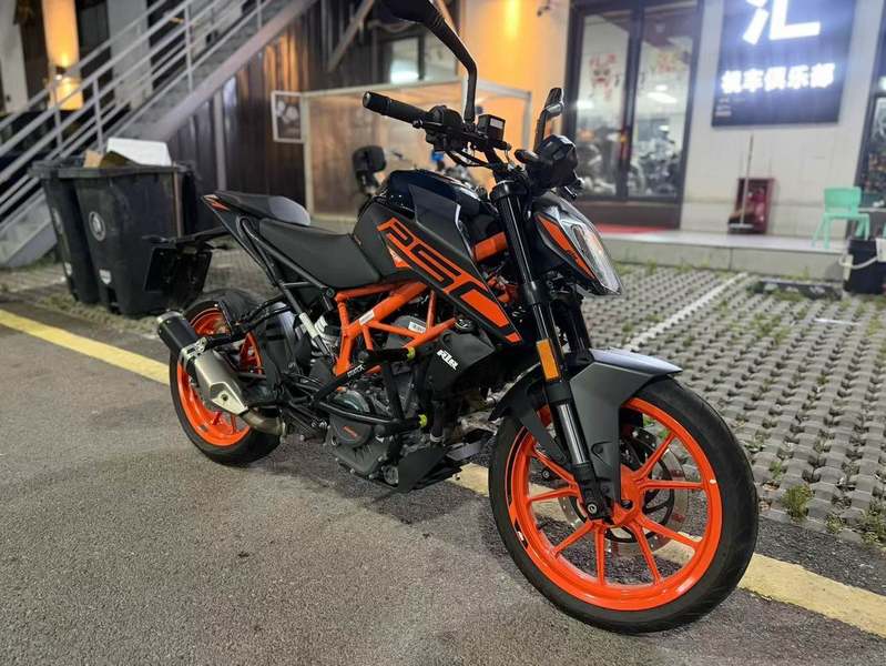 KTMR2R 250 Duke