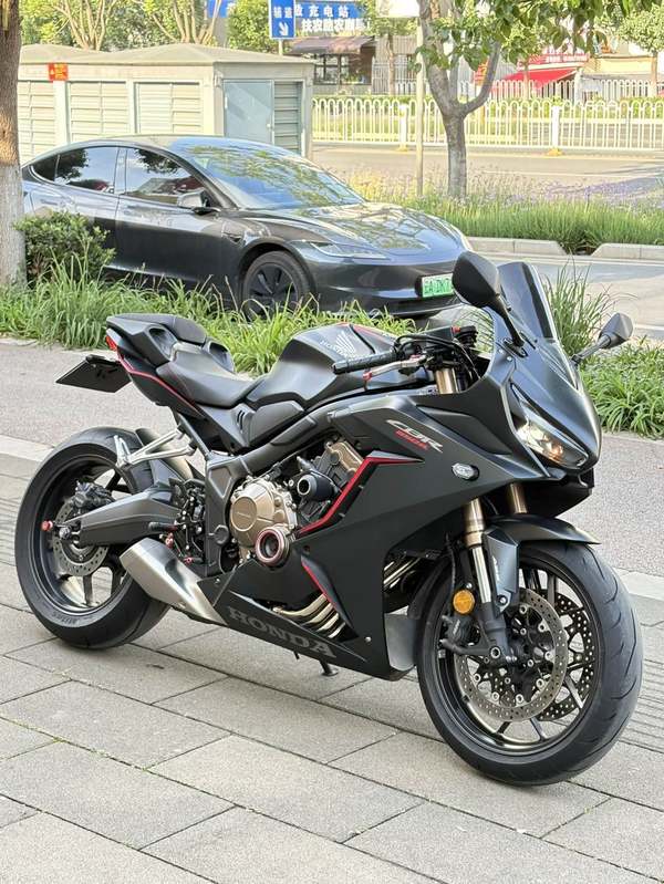 本田DREAMWING CBR650R