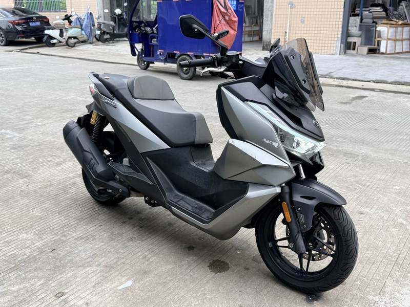 无极 SR250GT