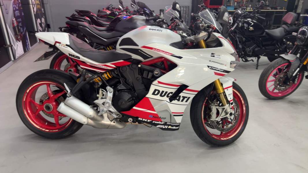 杜卡迪 SuperSport