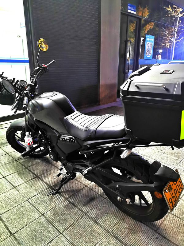 新大洲本田 CBF190TR