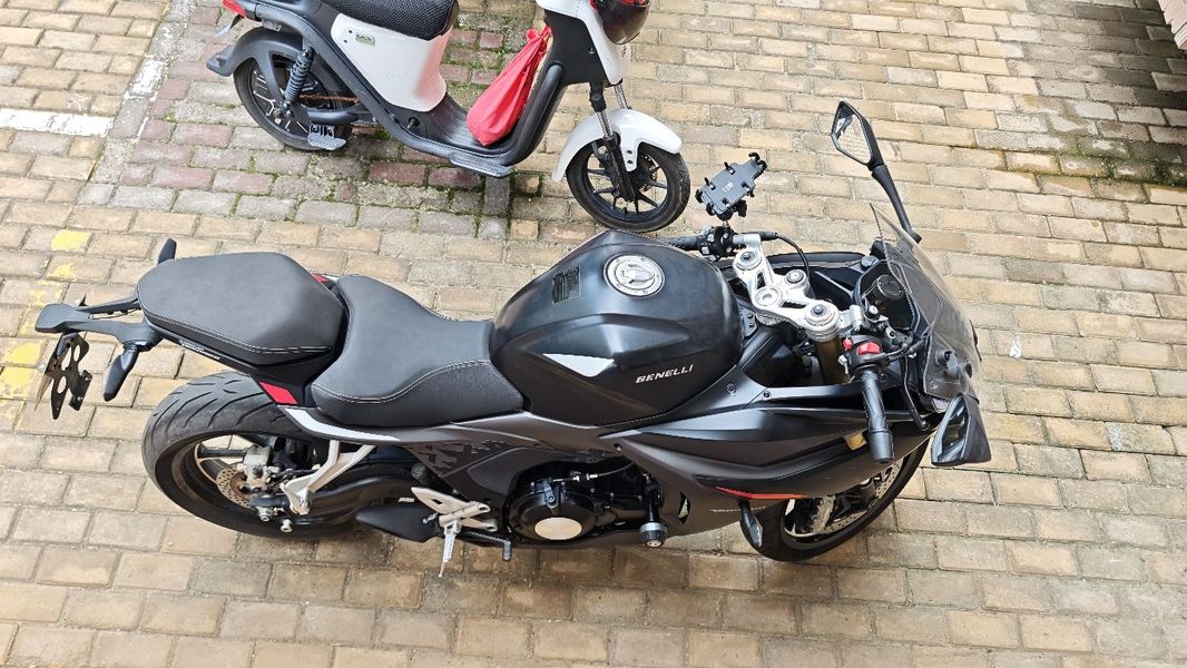 贝纳利 龙卷风 Tornado 552R