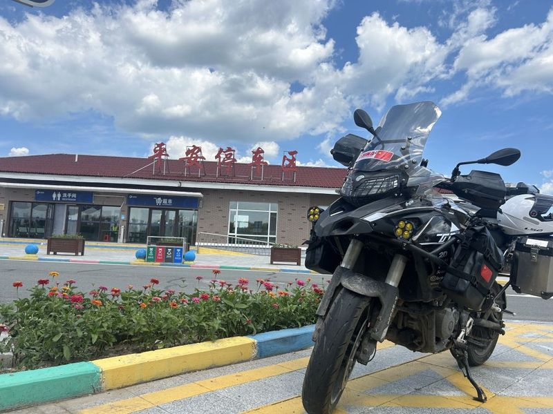 贝纳利 金鹏 TRK502