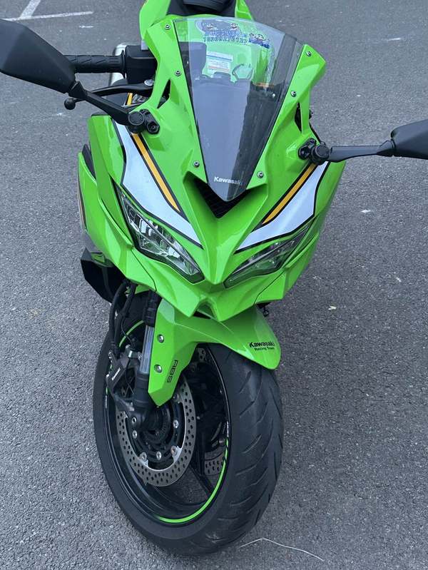 川崎 ZX-4R
