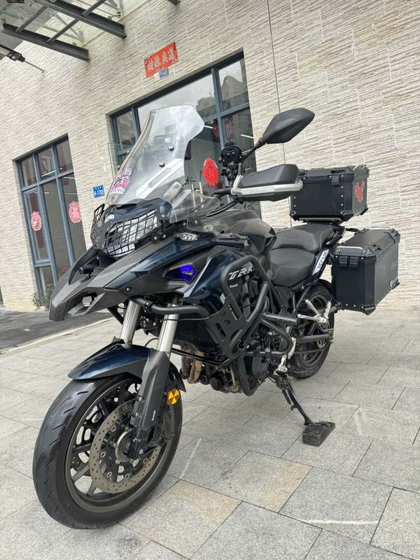 贝纳利 金鹏 TRK502