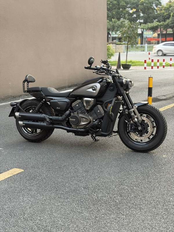 QJMOTOR 闪600