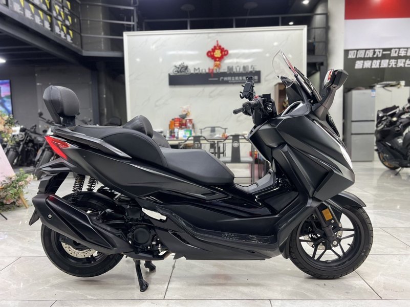 本田WING NSS350