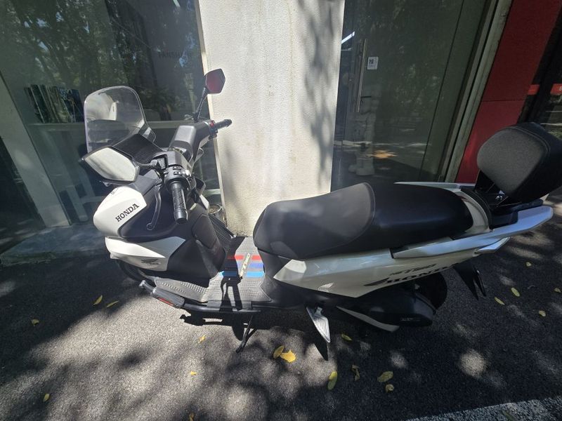 五羊本田 NWT150