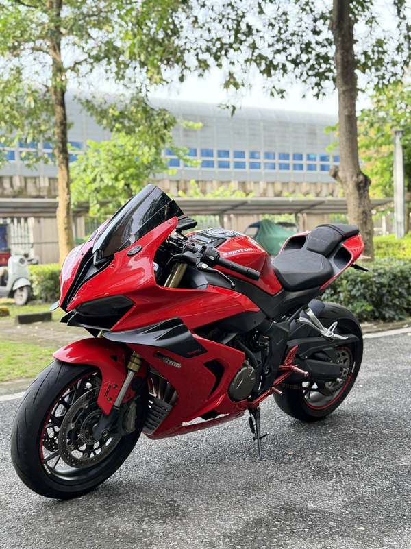 QJMOTOR 赛800