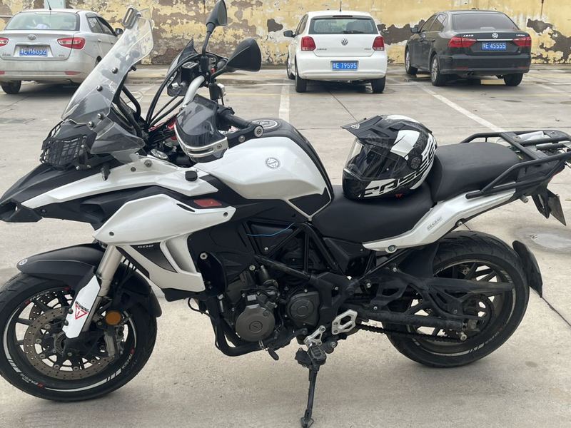 贝纳利 金鹏 TRK502