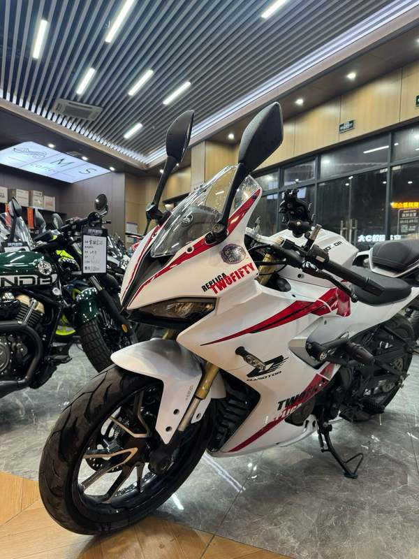 QJMOTOR 赛250