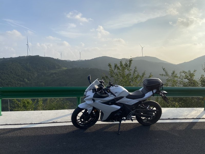 豪爵铃木 GSX250R