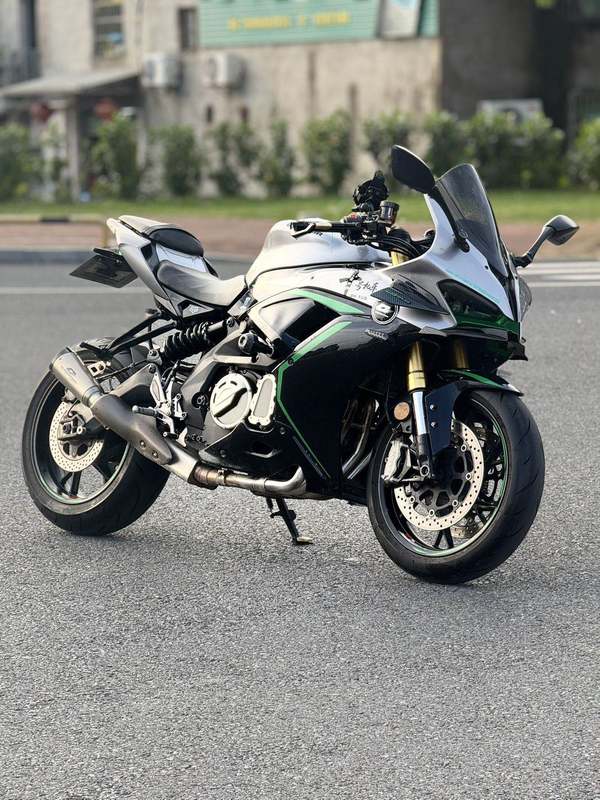 QJMOTOR 赛600