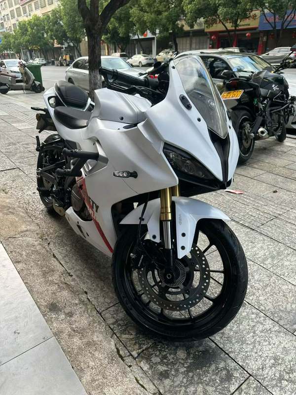 QJMOTOR 赛250
