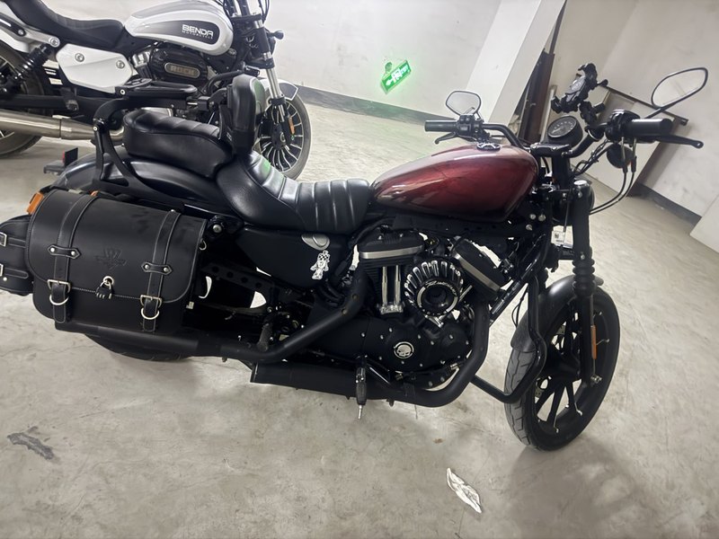 哈雷戴维森 883L SuperLow