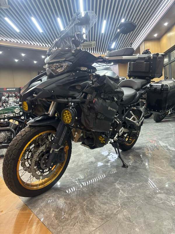 贝纳利 TRK552