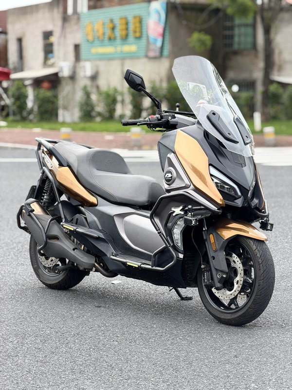 QJMOTOR 鸿350
