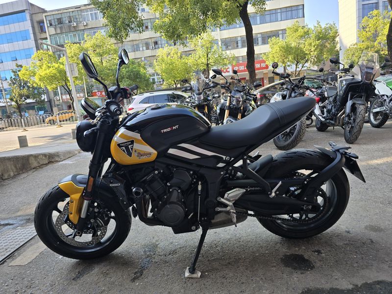 凯旋 Trident 660