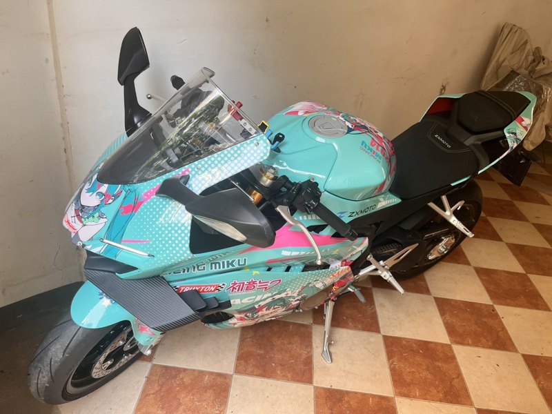 张雪机车 500RR