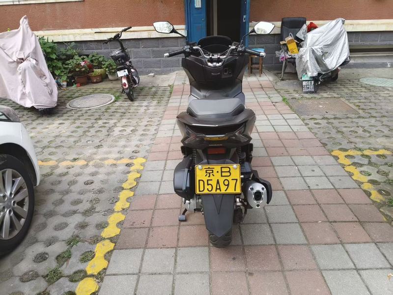 五羊本田 PCX