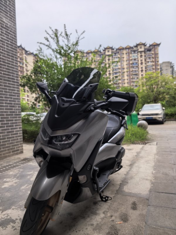 雅马哈 NMAX