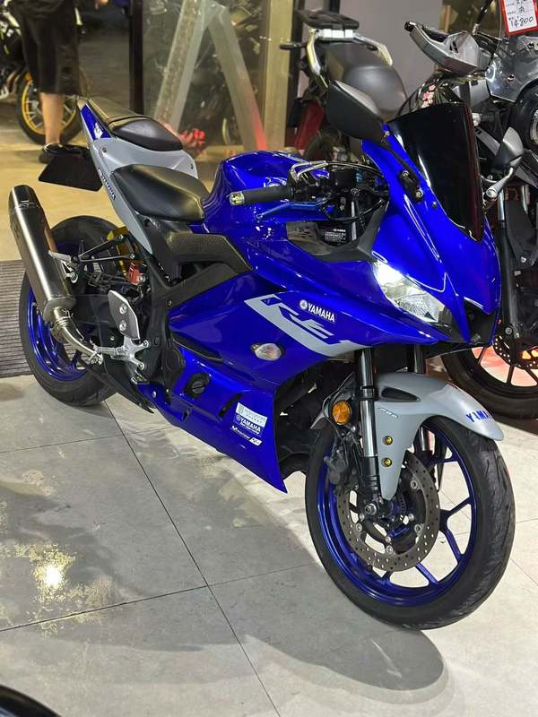 雅马哈 YZF-R3