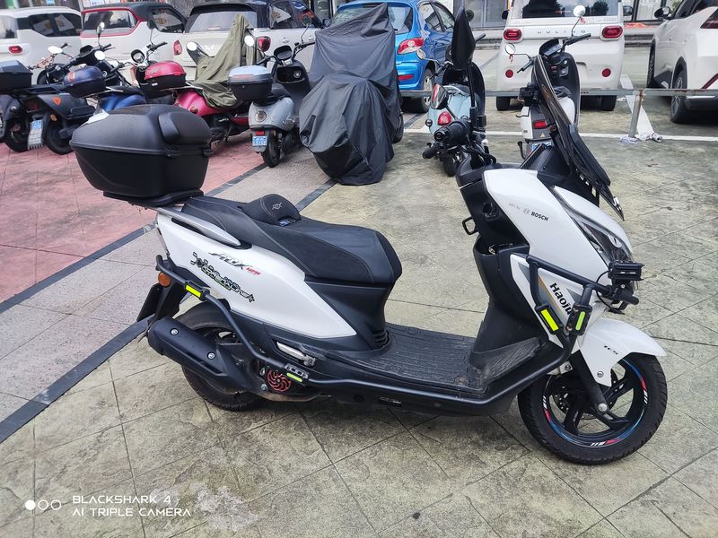 豪爵 ADX125