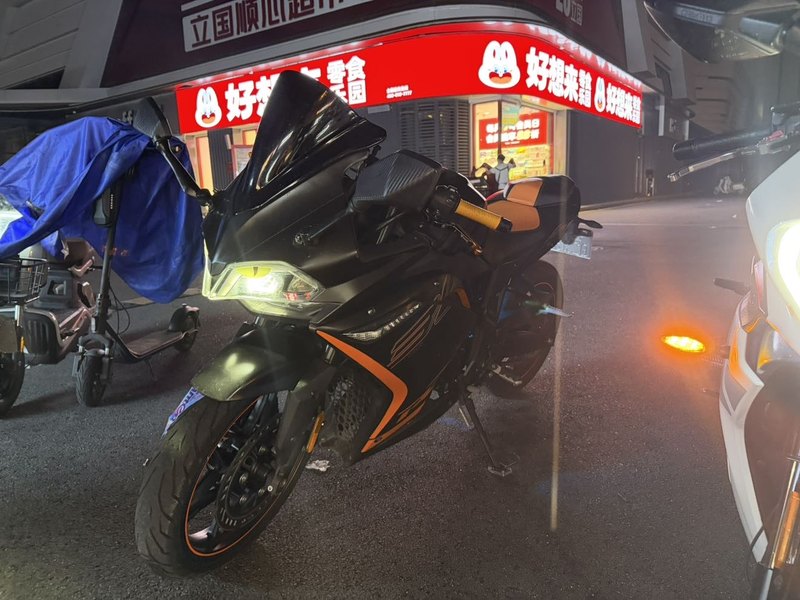 无极 300RR
