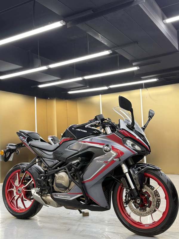 QJMOTOR 赛400