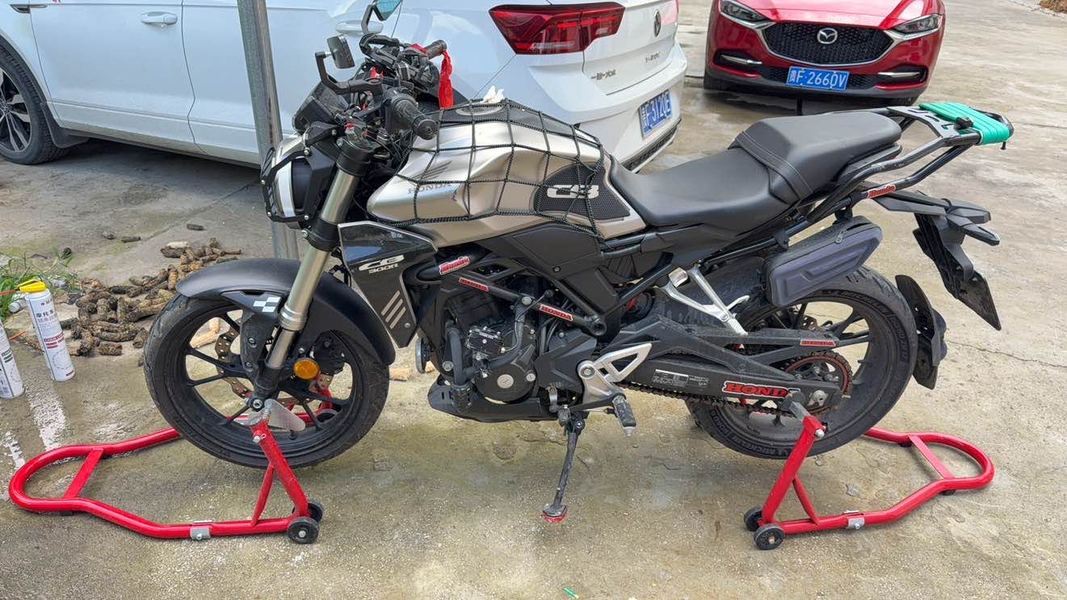 本田WING CB300R