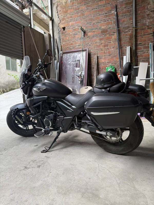 豪爵 TR300